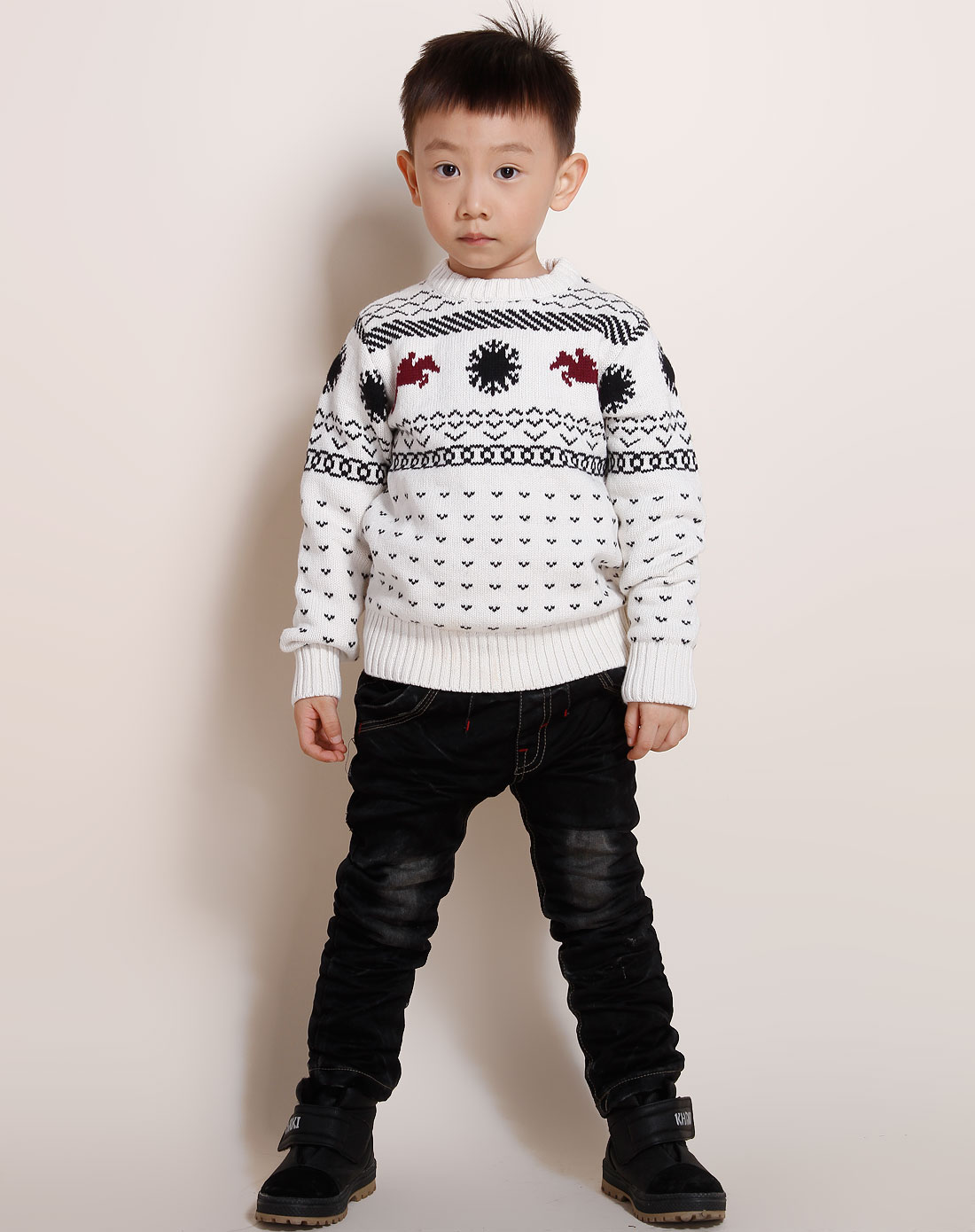 品牌-3--夜场男童米白色圆领图案长袖毛衣m11