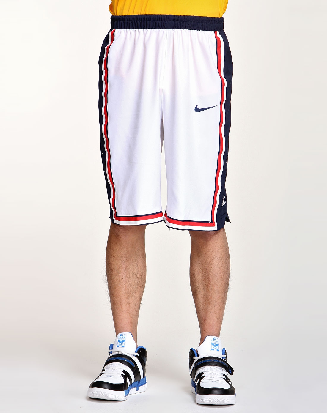 <em>耐克nike男子</em>白色<em>运动短裤</em>516188-100