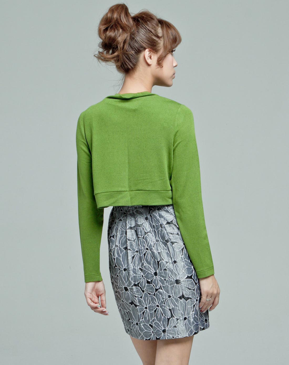 百依秀子baiyixiuzi绿色<em>针织开衫小外套</em>披肩20