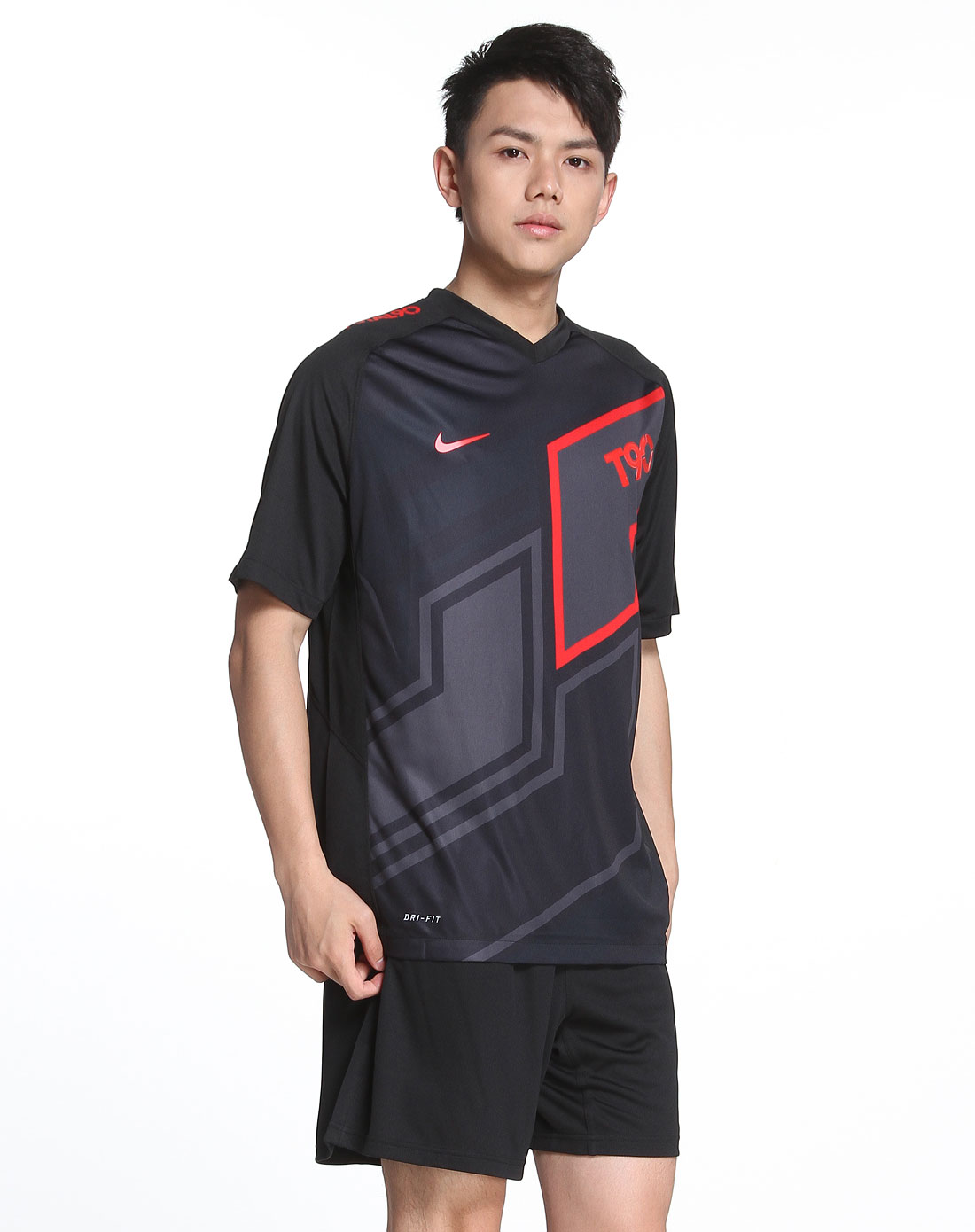 耐克nike男装专场-男款舒适黑色v领短袖t恤