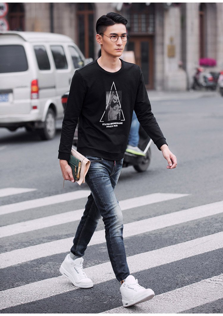 传说舒适时尚印花简约圆领个性男款休闲卫衣W