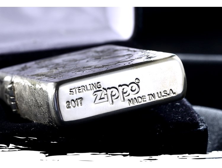 zippo打火机加油教程,zippo打火机加油图解 zippo打火机美国正版芝宝 关公财神-纯银防风煤油打火机