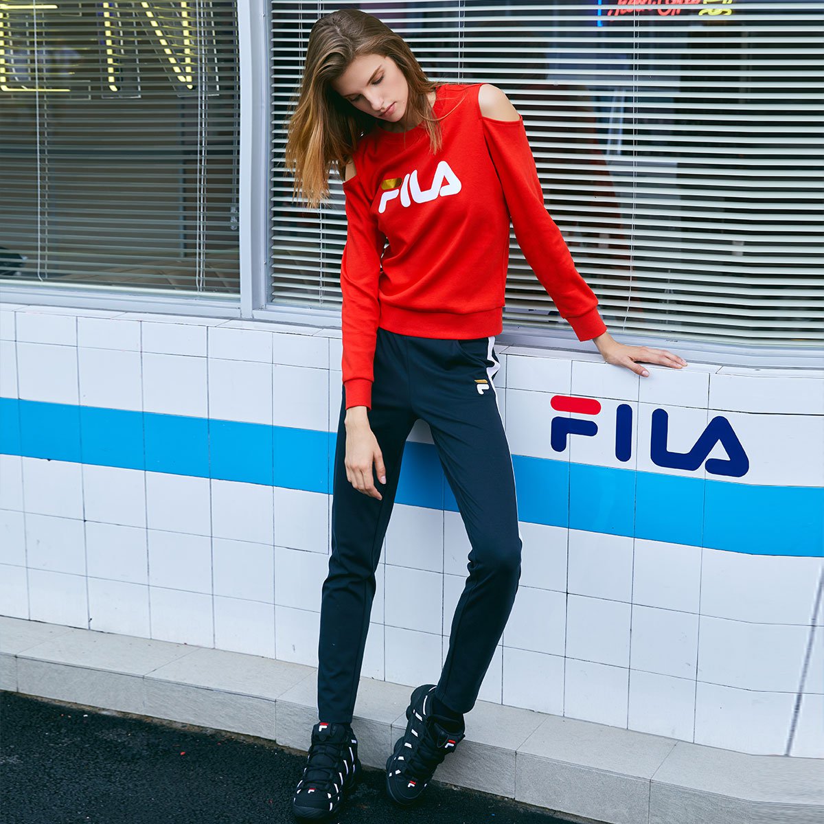 斐乐fila 高圆圆同款套头衫 漏肩设计