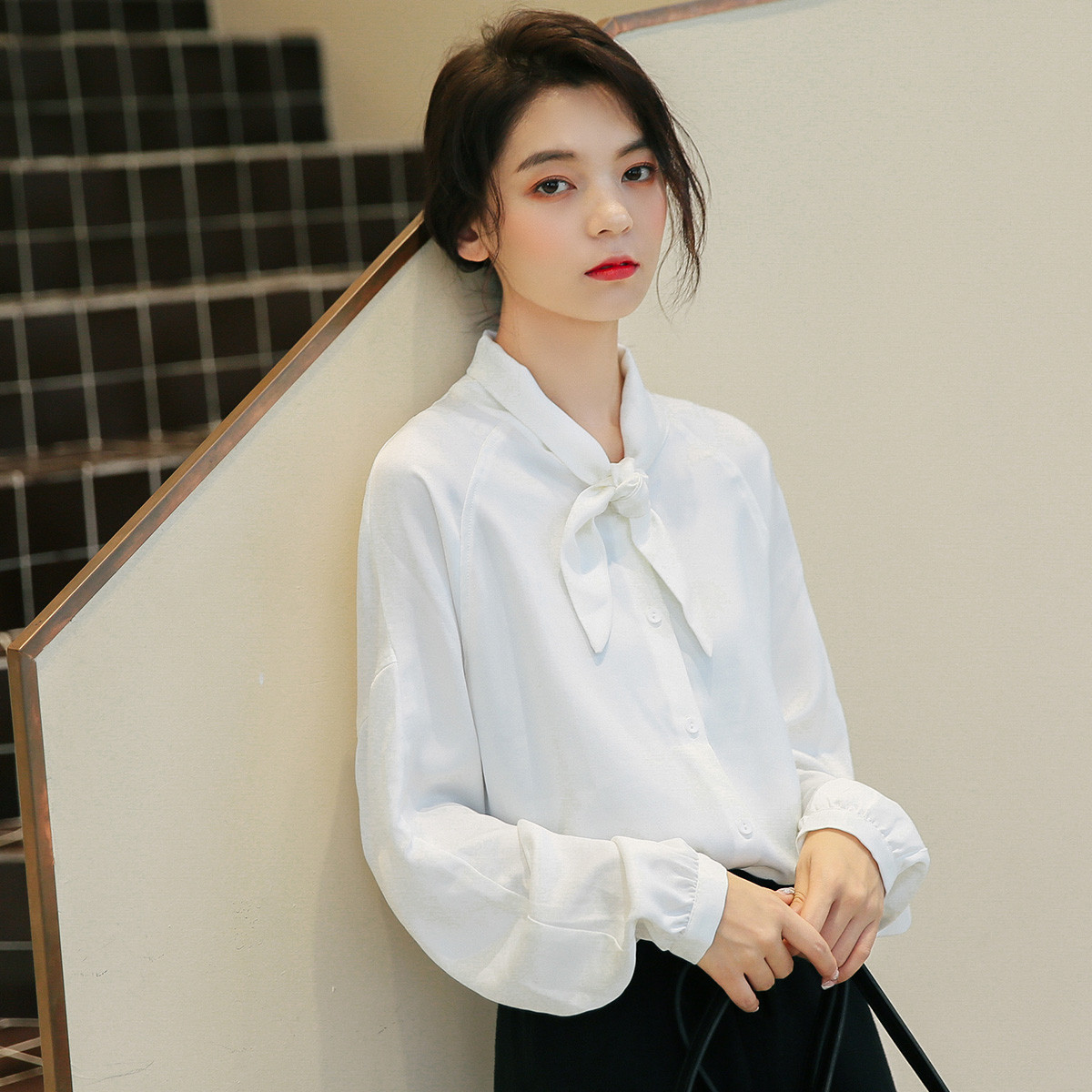 2019春季韩版甜美学院风小清新领口打结宽松长袖气质白衬衫