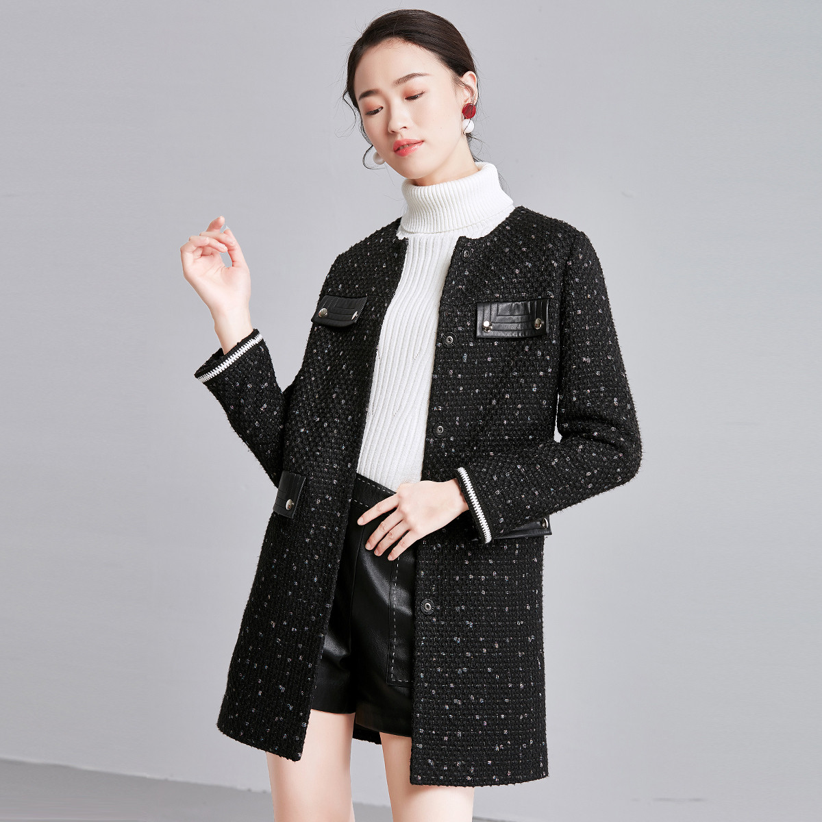 冬季新款时尚中长款长袖女装外套气质小香风单排扣珠片毛呢大衣女