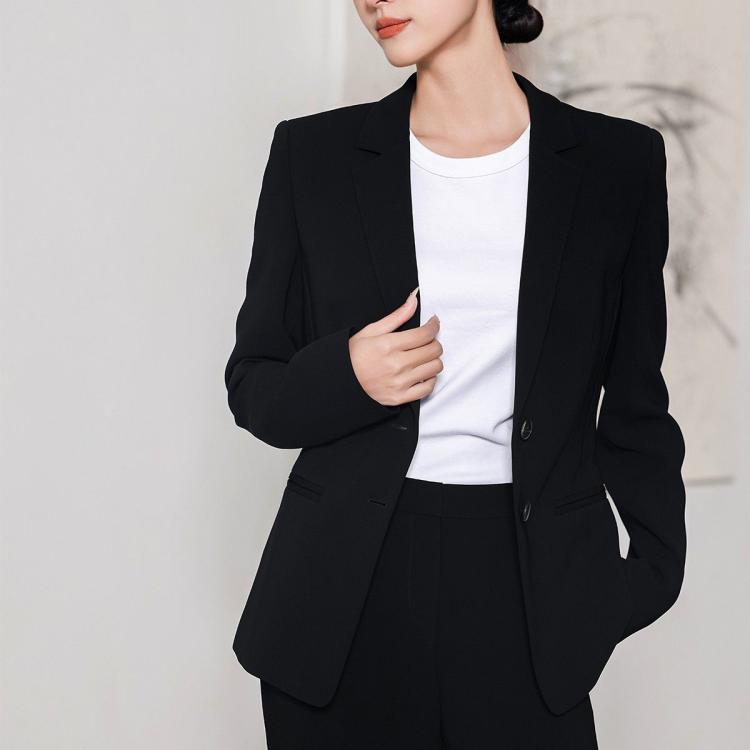 Hugo Boss 女士冬季优雅通勤商务时尚纯色西装外套 In Black