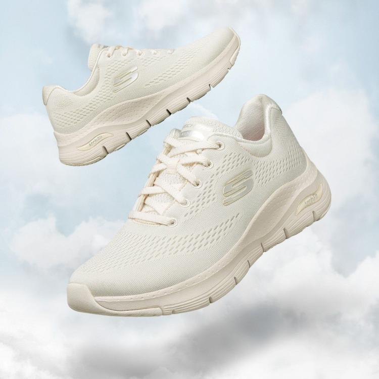 斯凯奇 【足弓支撑科技】高回弹女鞋运动鞋跑步鞋健步鞋女缓震春夏