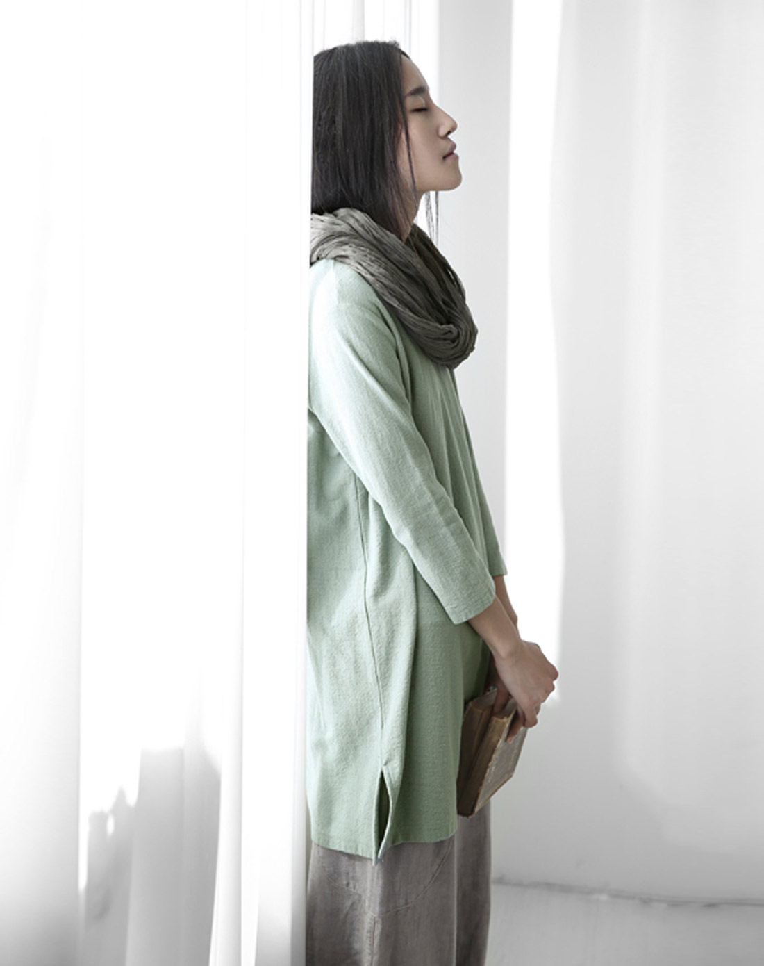 浅绿《底色》七分袖圆领t恤