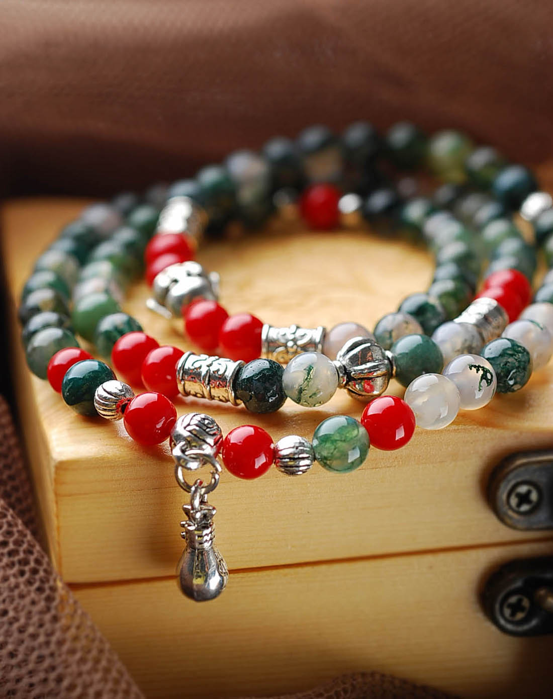 天然水草玛瑙长手串(附证书)