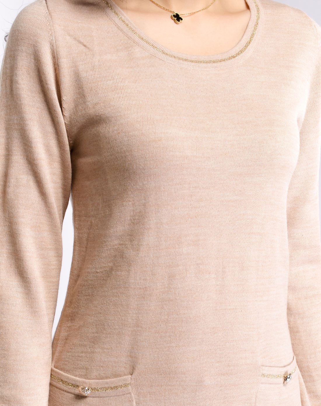 米驼色ol连衣裙款毛衣