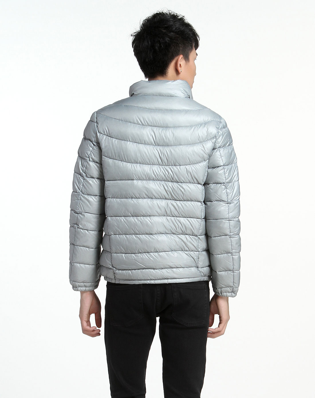 男款银灰色简约时尚长袖羽绒服