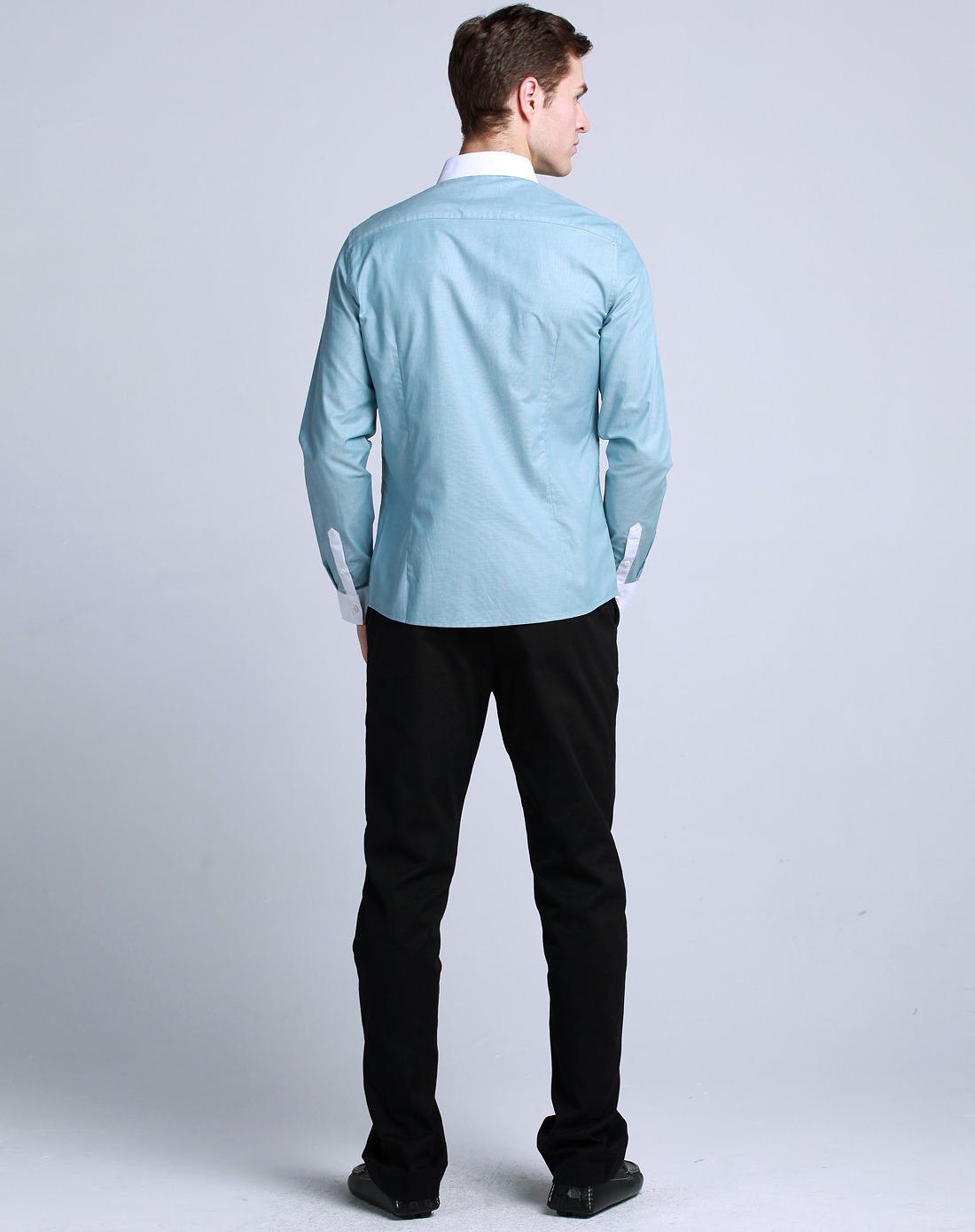 浅绿白领时尚修身衬衫