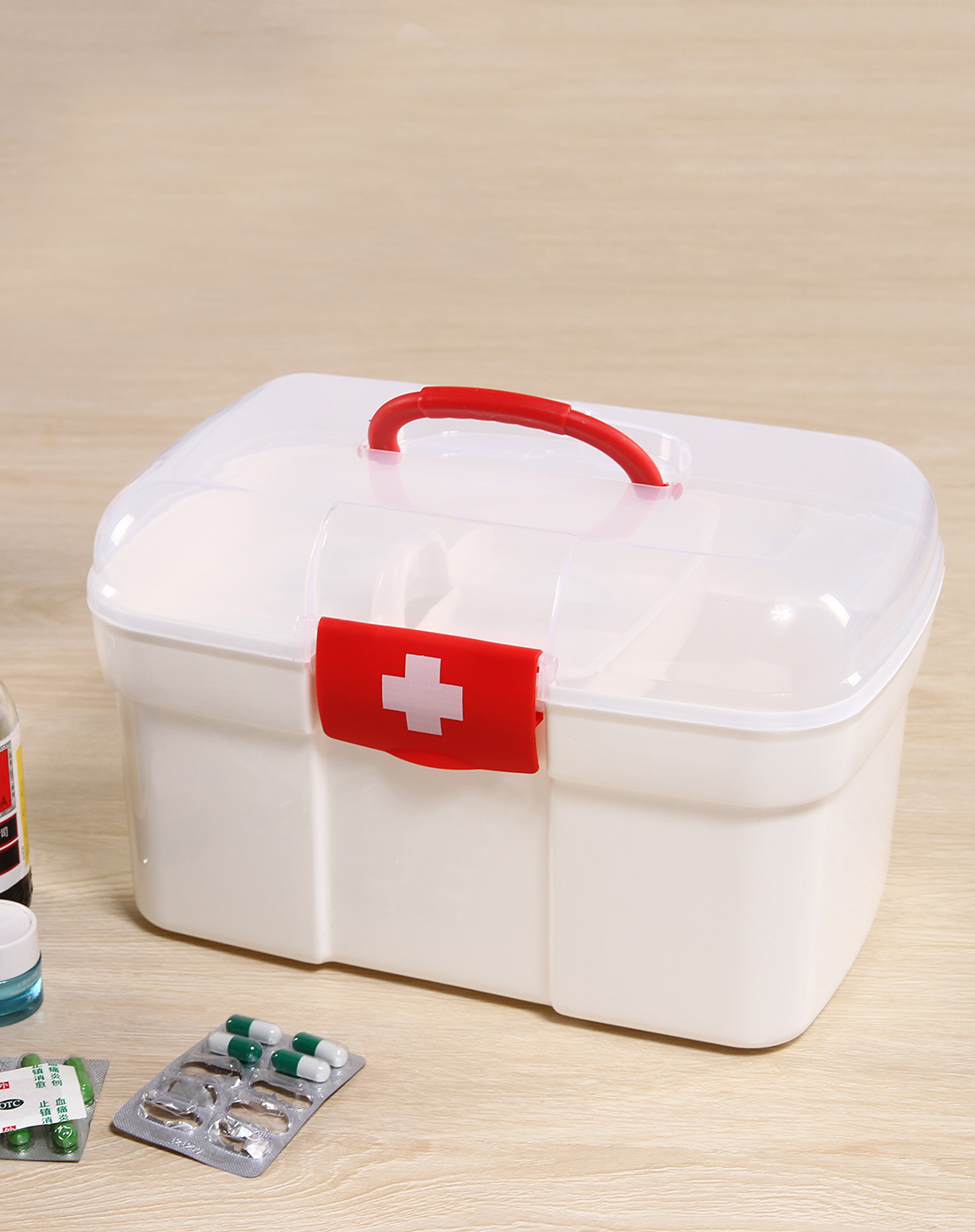 红色便携式药箱中号