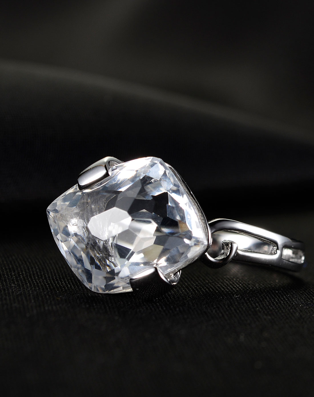 925银天然白水晶戒指 雅致 附证书