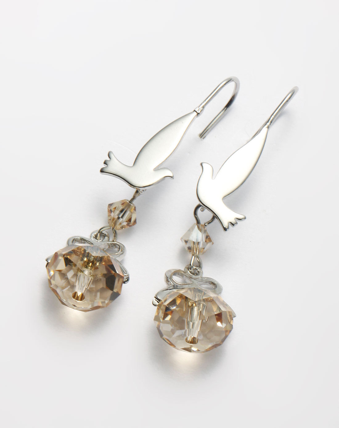 银/杏灰色白鸽水晶耳环