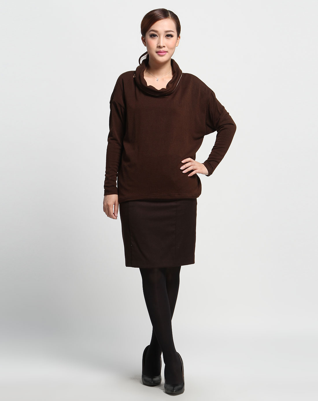 简约拉链领深咖啡色长袖针织衫