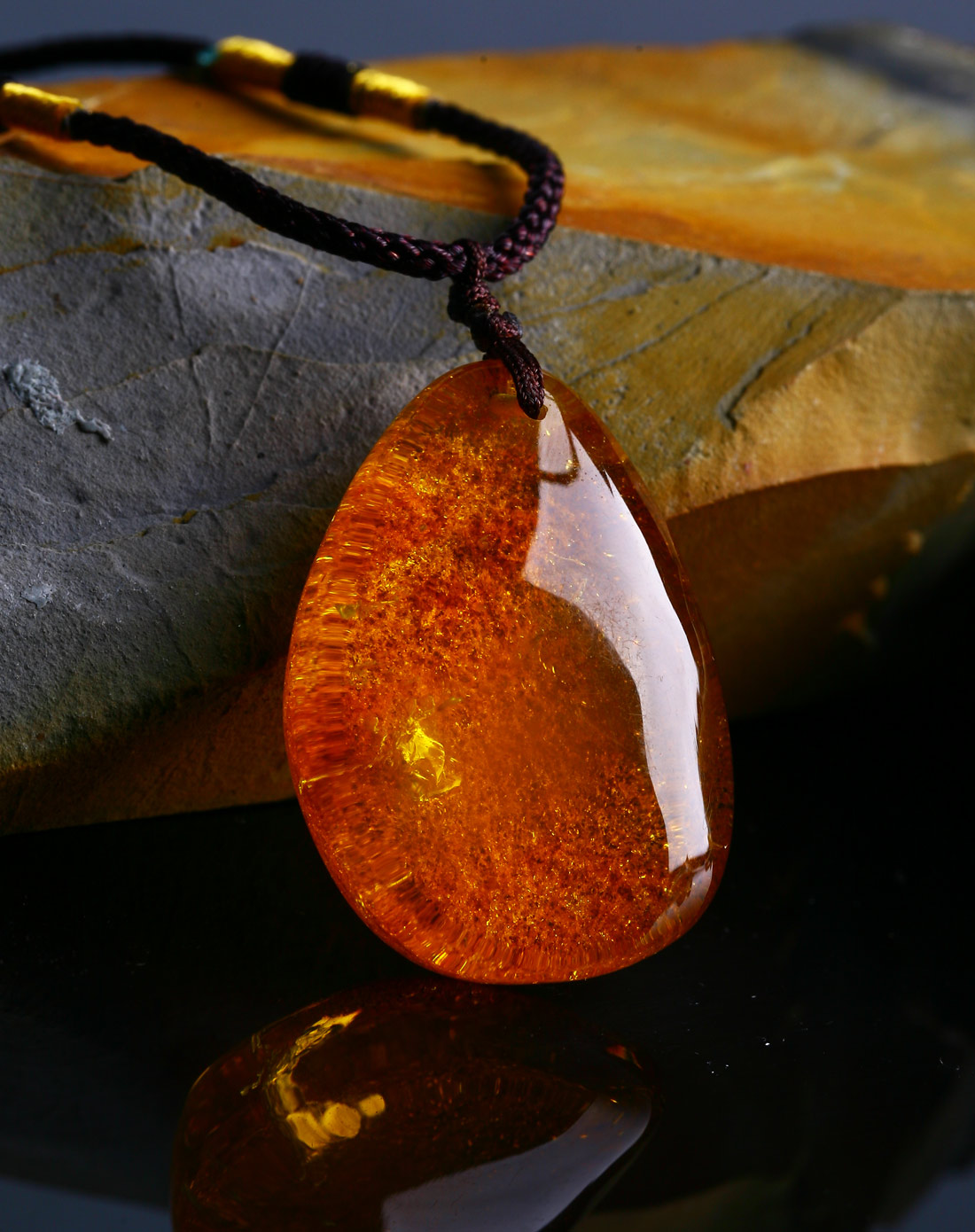 天然带皮原石琥珀项链(带证书)