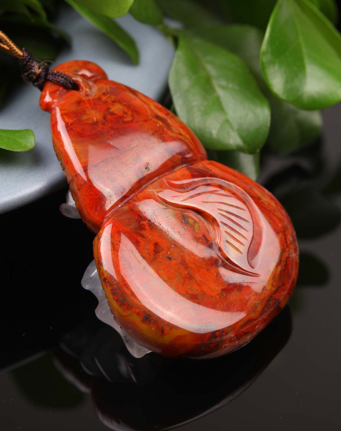 洋洋得意战国红吊坠