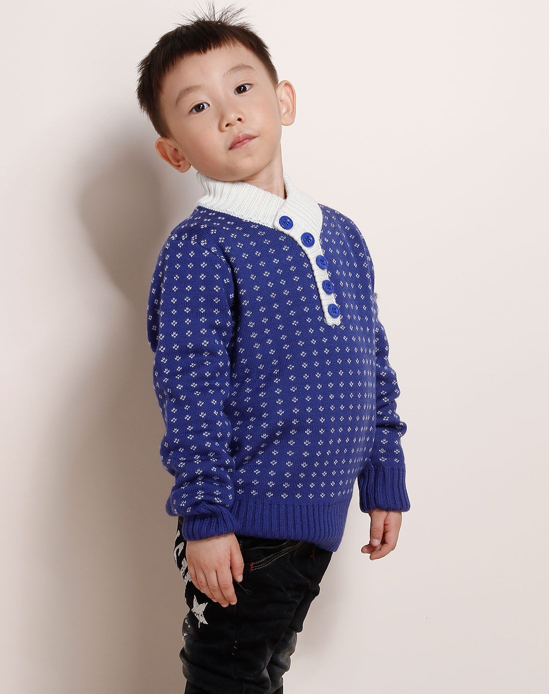 男童宝蓝色花纹时尚长袖毛衫