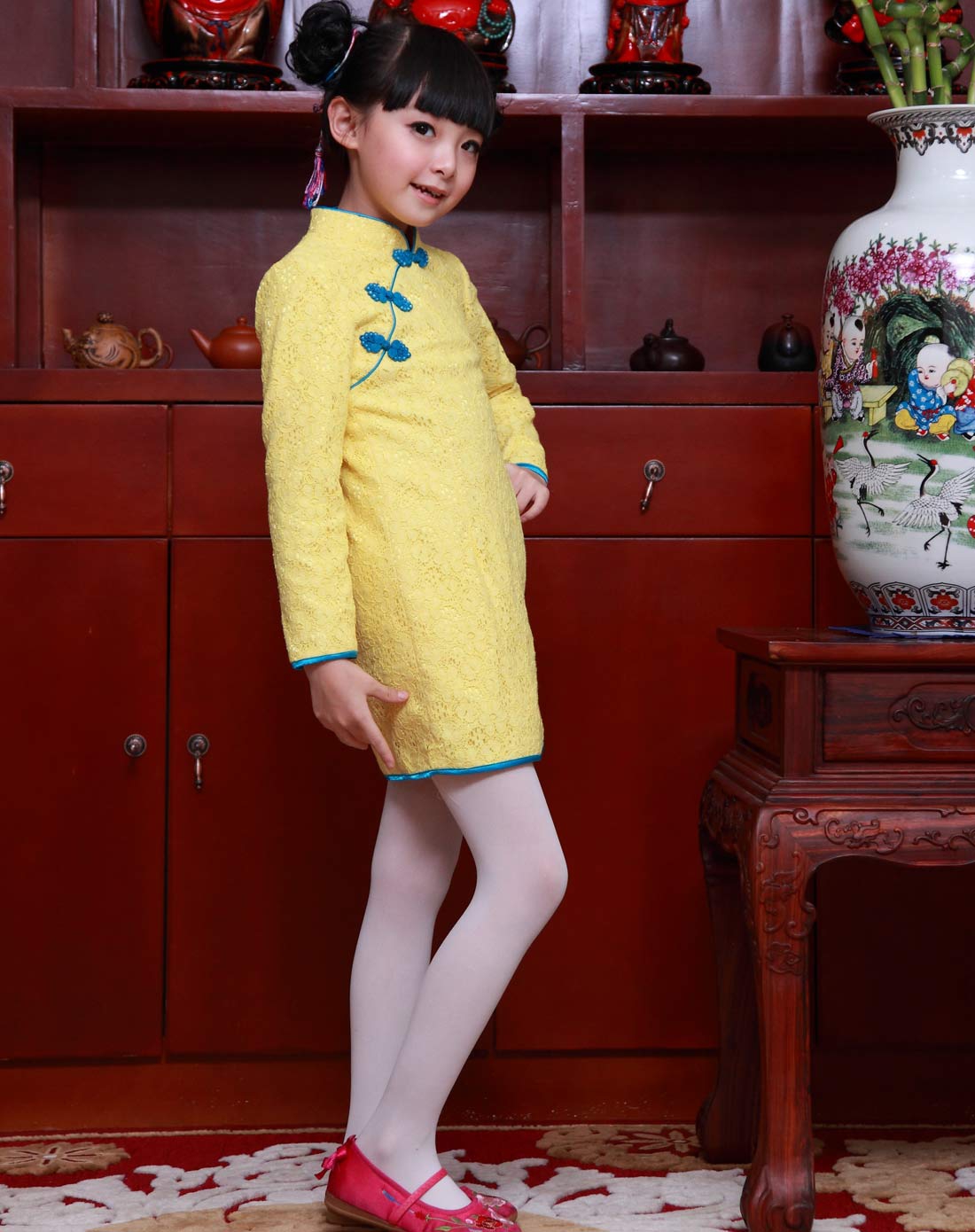 女童亮黄表演服连衣裙