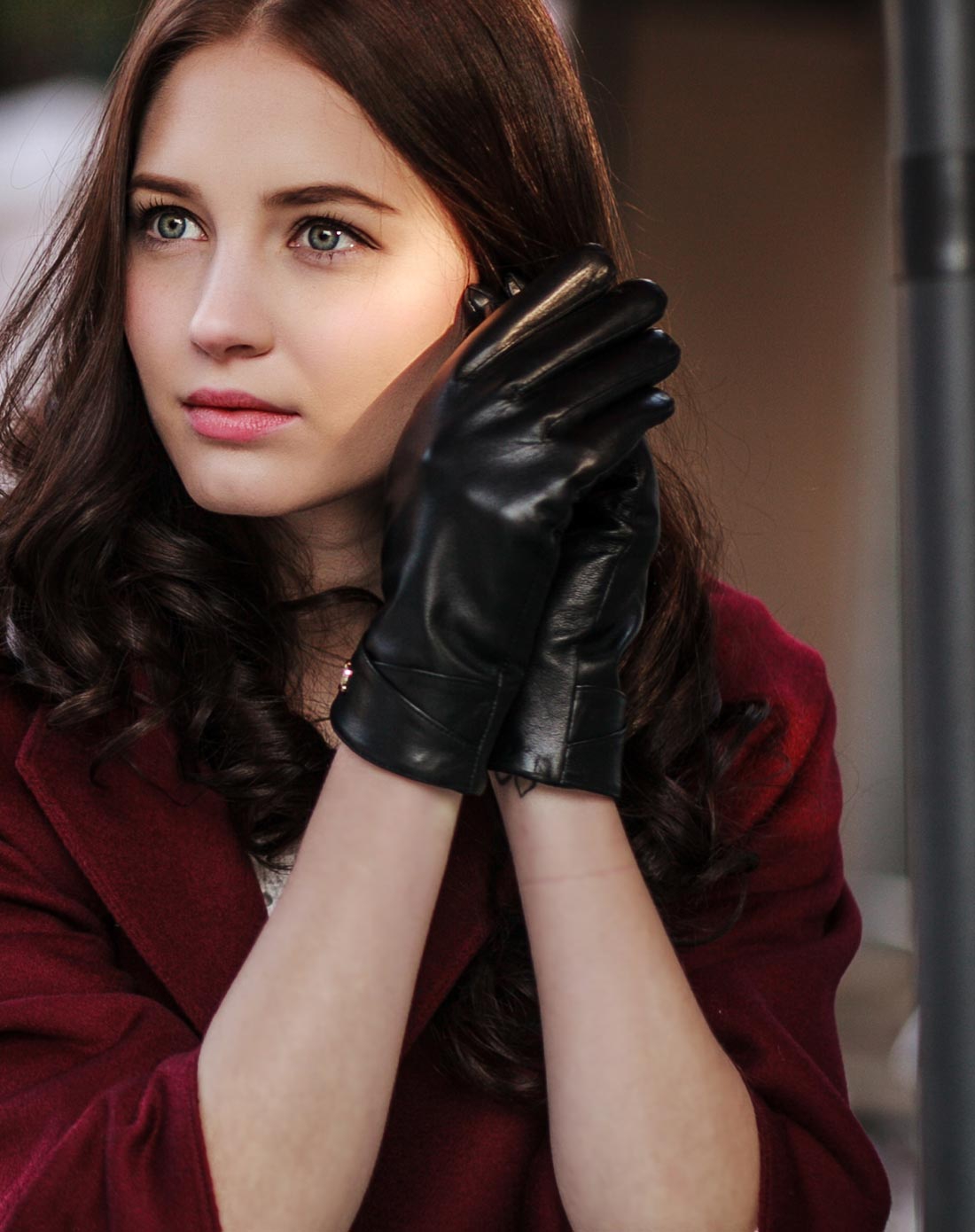 女士优雅波浪口羊皮手套