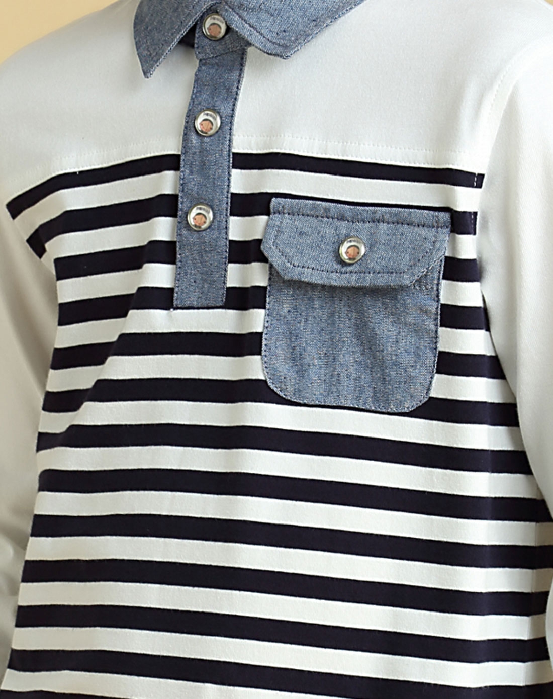 男童蓝白条t恤衫