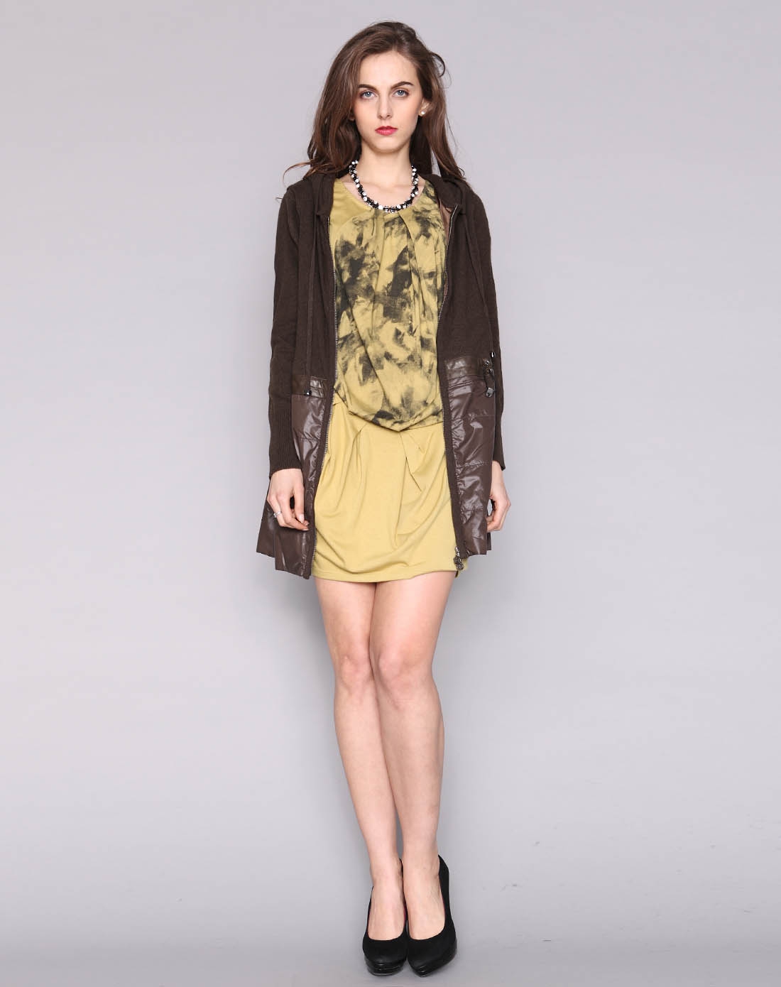 长袖金咖色风衣