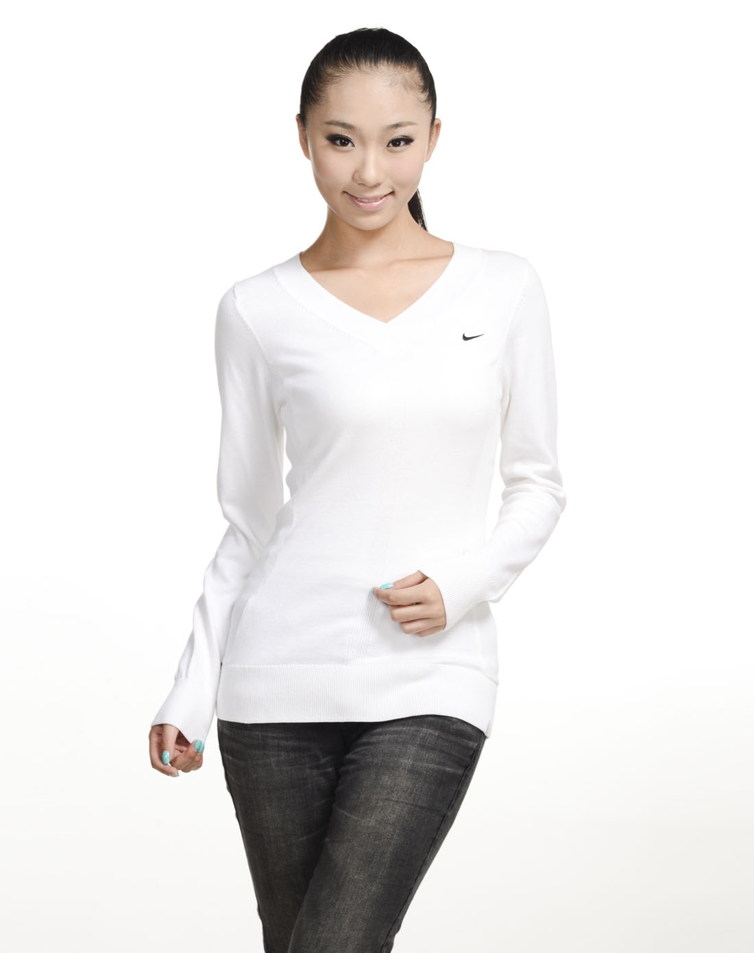 女子白色长袖线衣