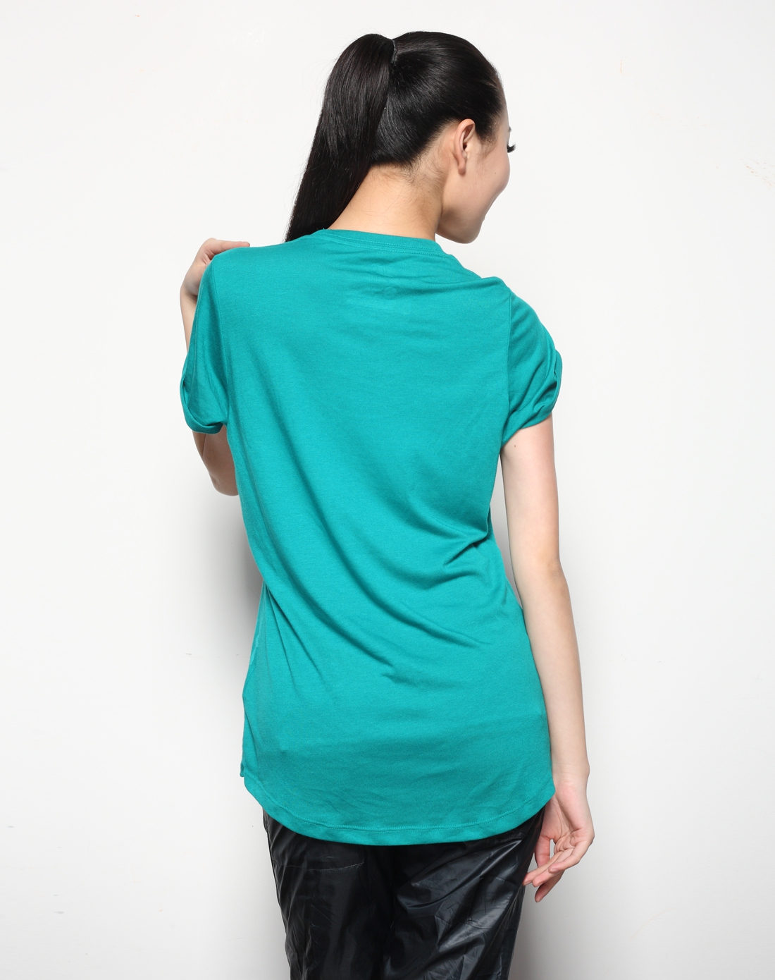 女子青绿色短袖t恤