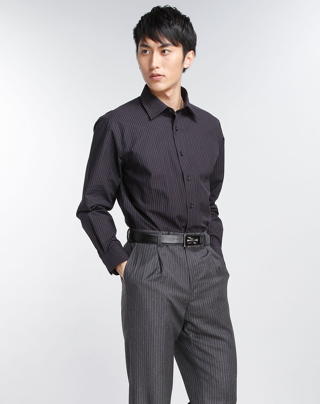 灰色个性条纹长袖衬衫