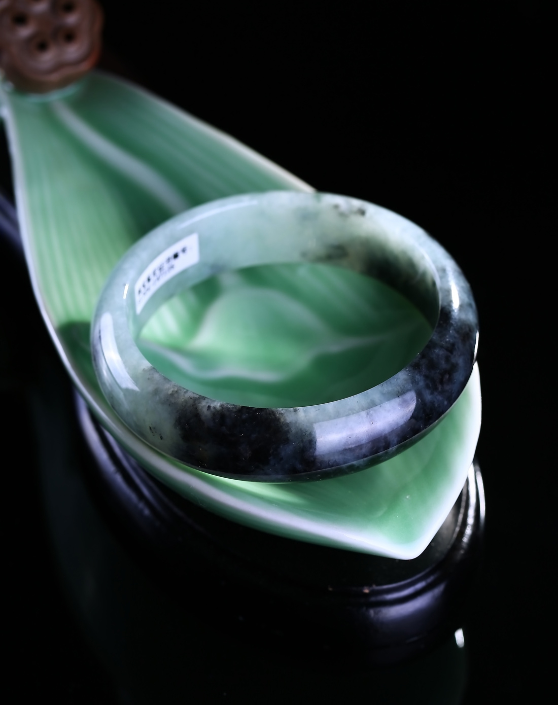 精雕极品黑色翡翠加冰种绿色镯赠长辈佳品