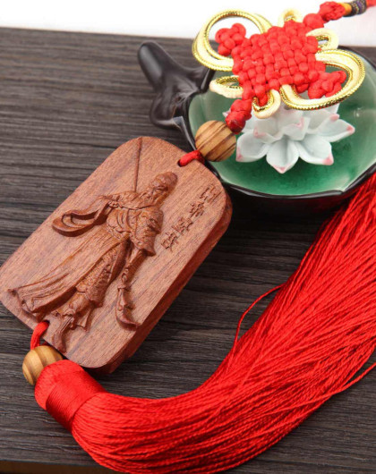 中性款红棕色桃木平安符关公高档车挂件