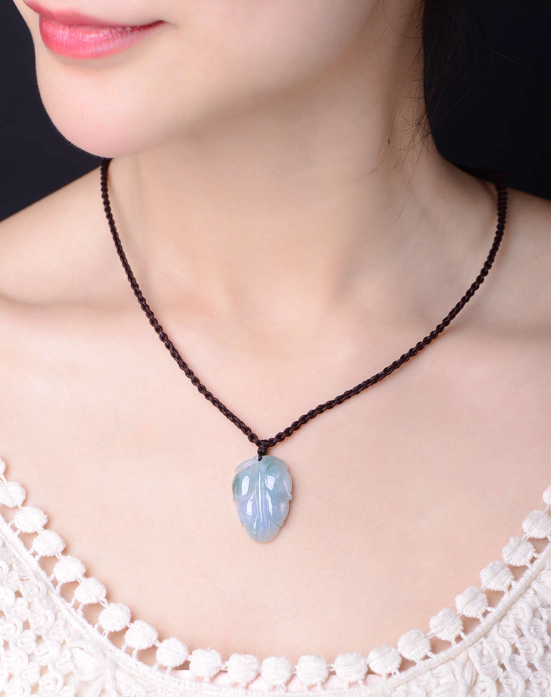 女款金枝玉叶时尚翡翠项链 附证书