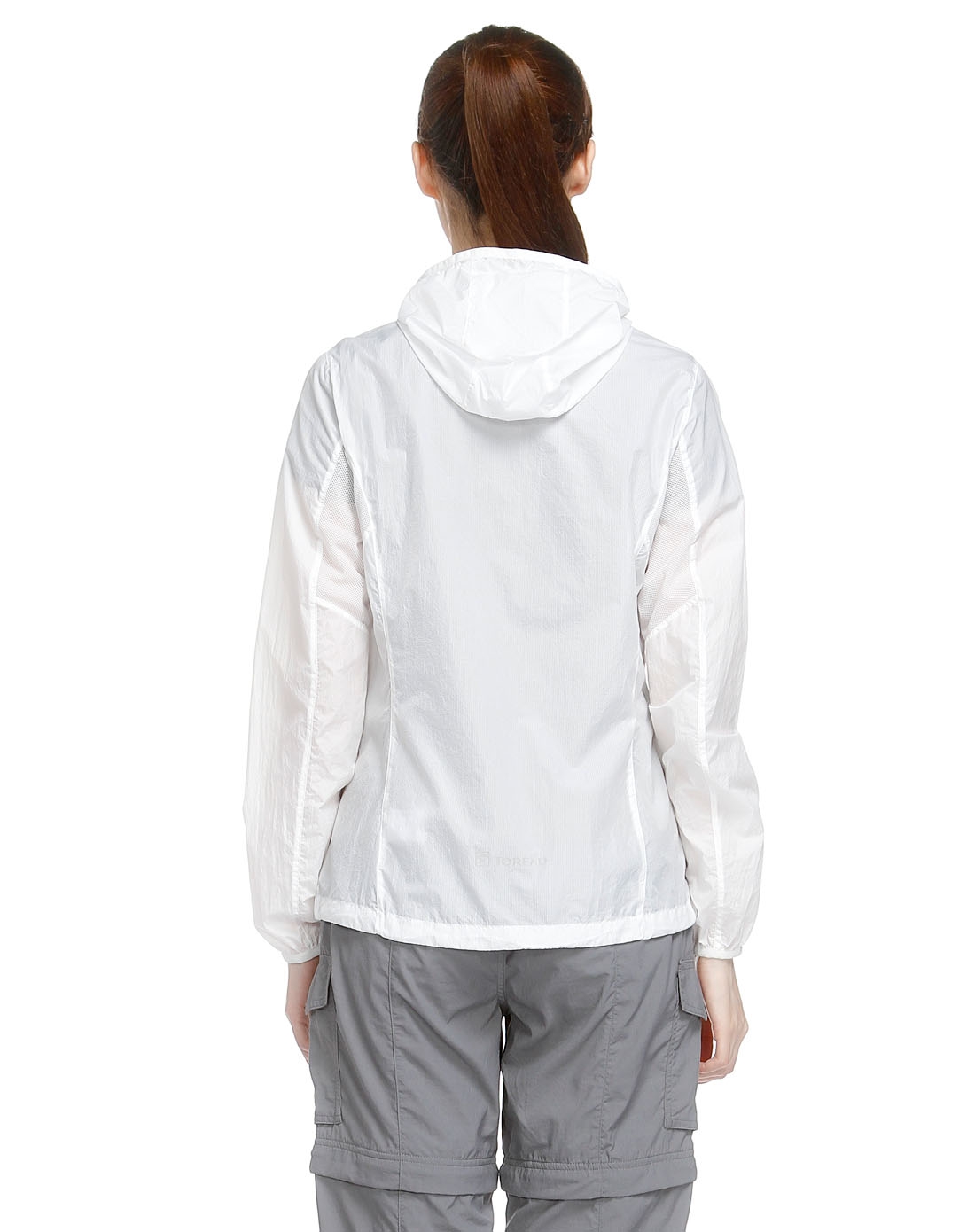 女款莹白色徒步皮肤衣