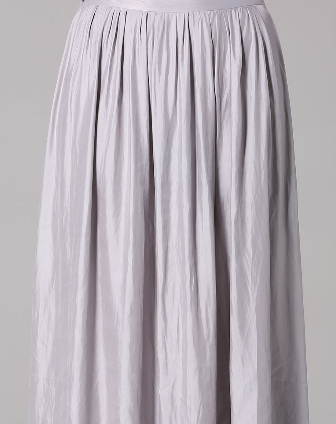 浅灰色百褶半裙