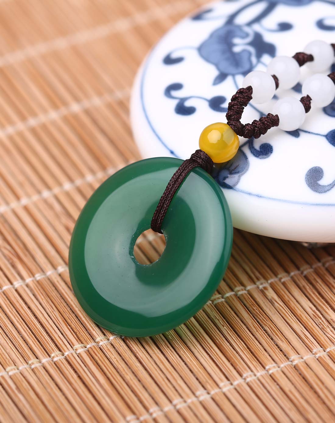 碧绿天然绿玉髓平安扣大吊坠