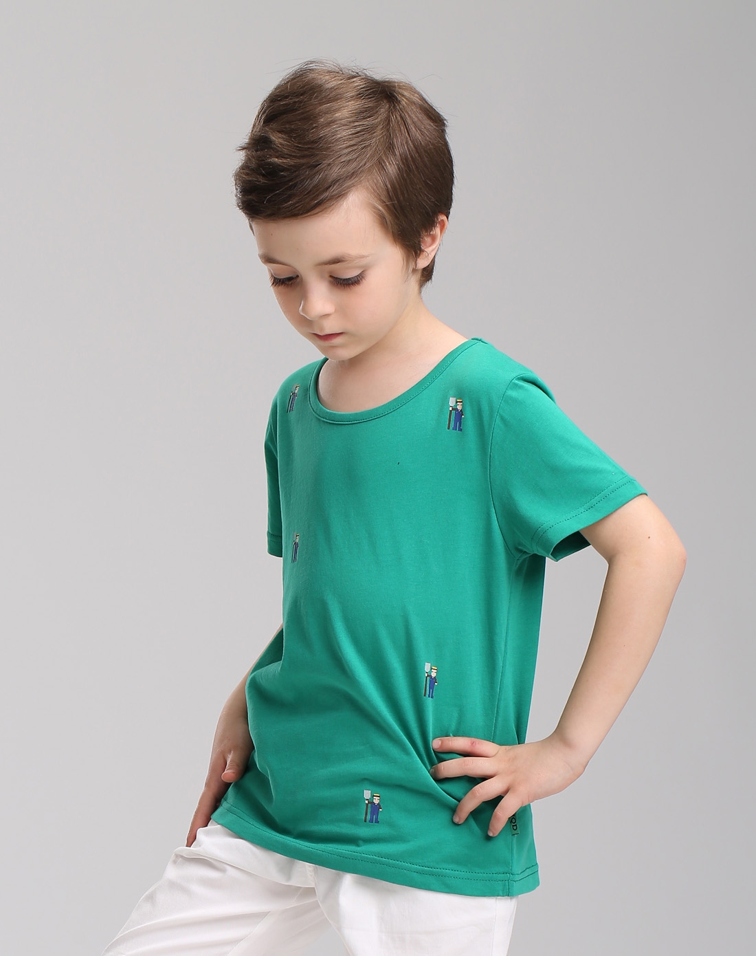 男童草绿印花t恤