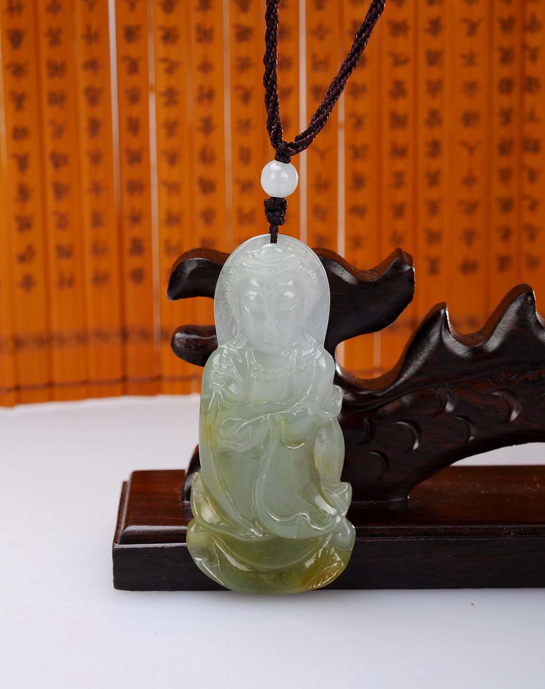 天然a货翡翠冰糯种祥云观音吊坠