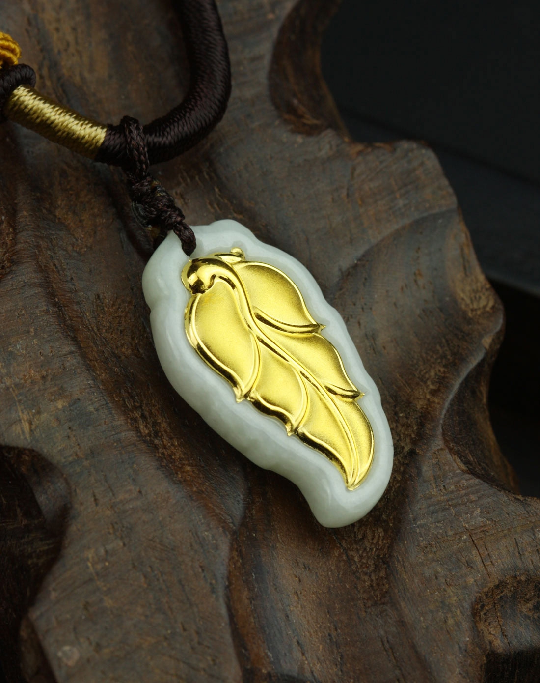 金色金镶玉叶子吊坠附证书