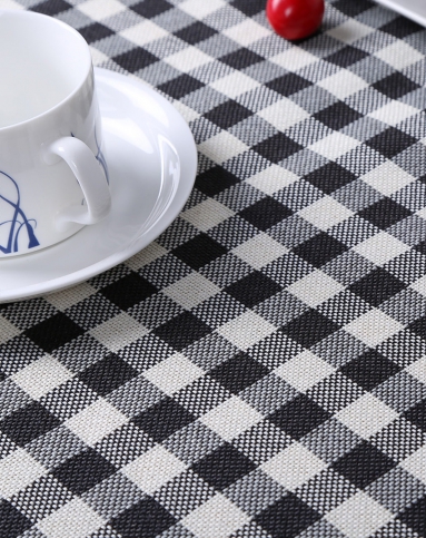 > 欧式简约黑白格子流苏桌布(135*185cm)