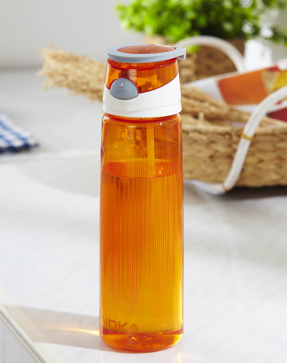 700ml便携弹盖炫彩运动水杯-橙色条纹