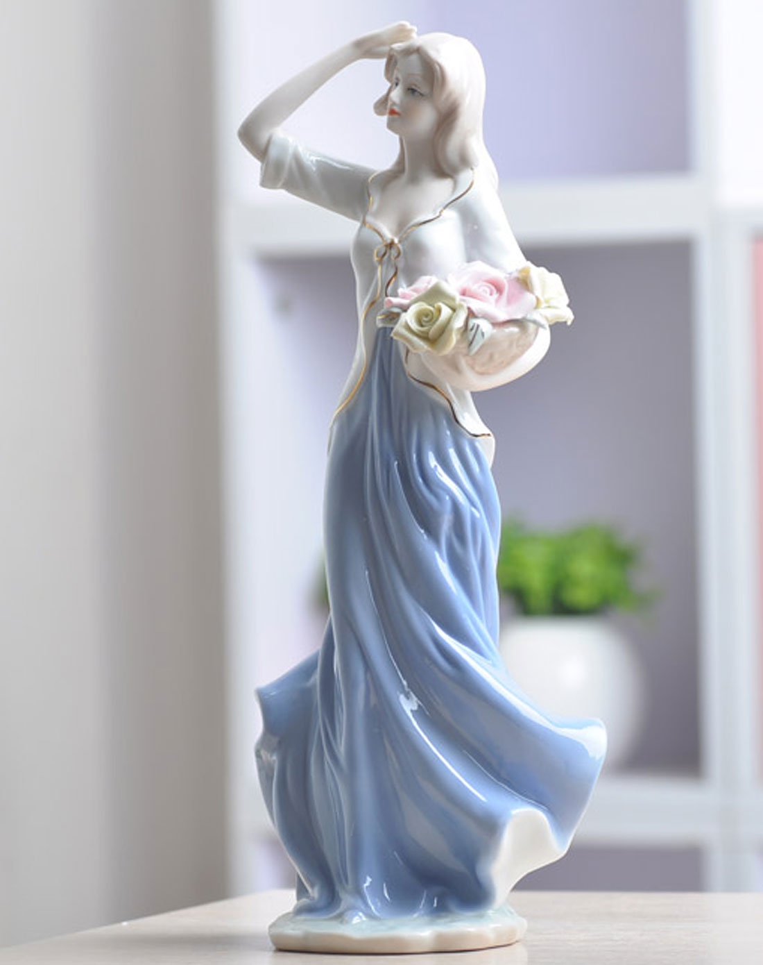 可爱女人 现代西洋美女陶瓷工艺摆件