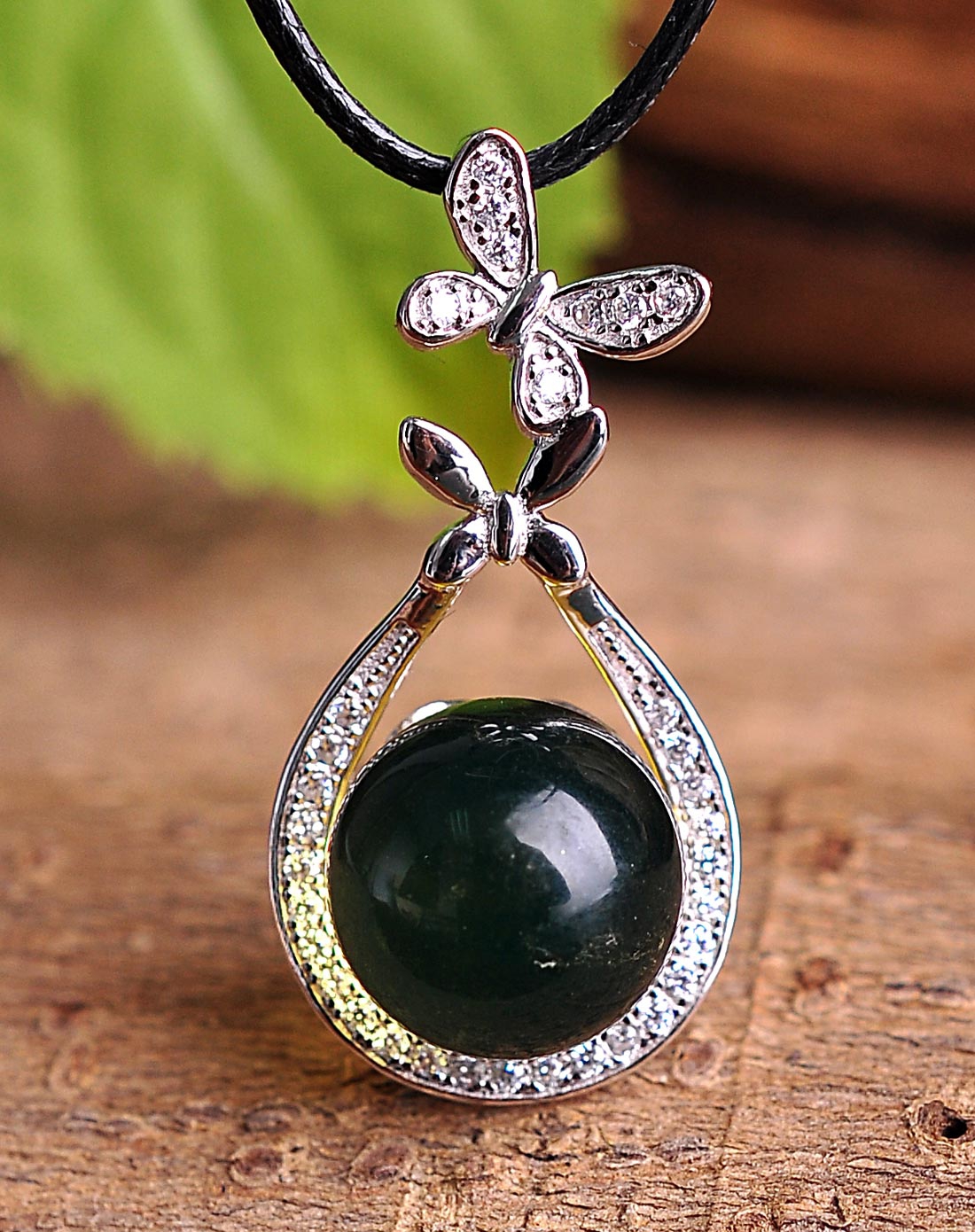 珍稀精选蓝珀吊坠(附证书)