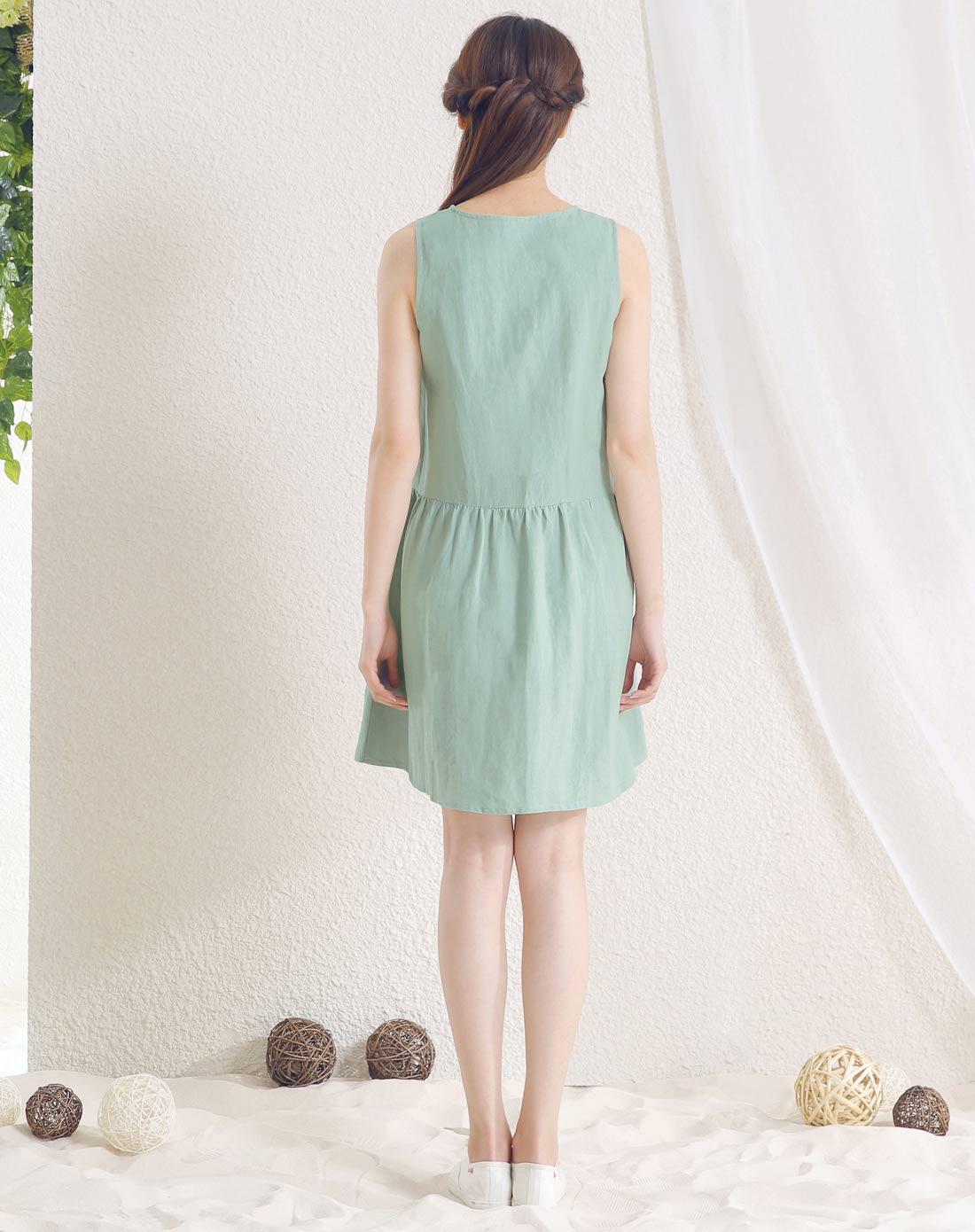 对白duibai 女款豆绿色短袖连衣裙