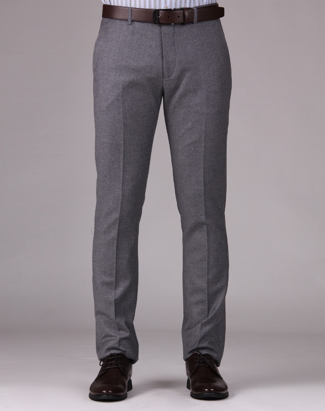 浅灰色男士西裤