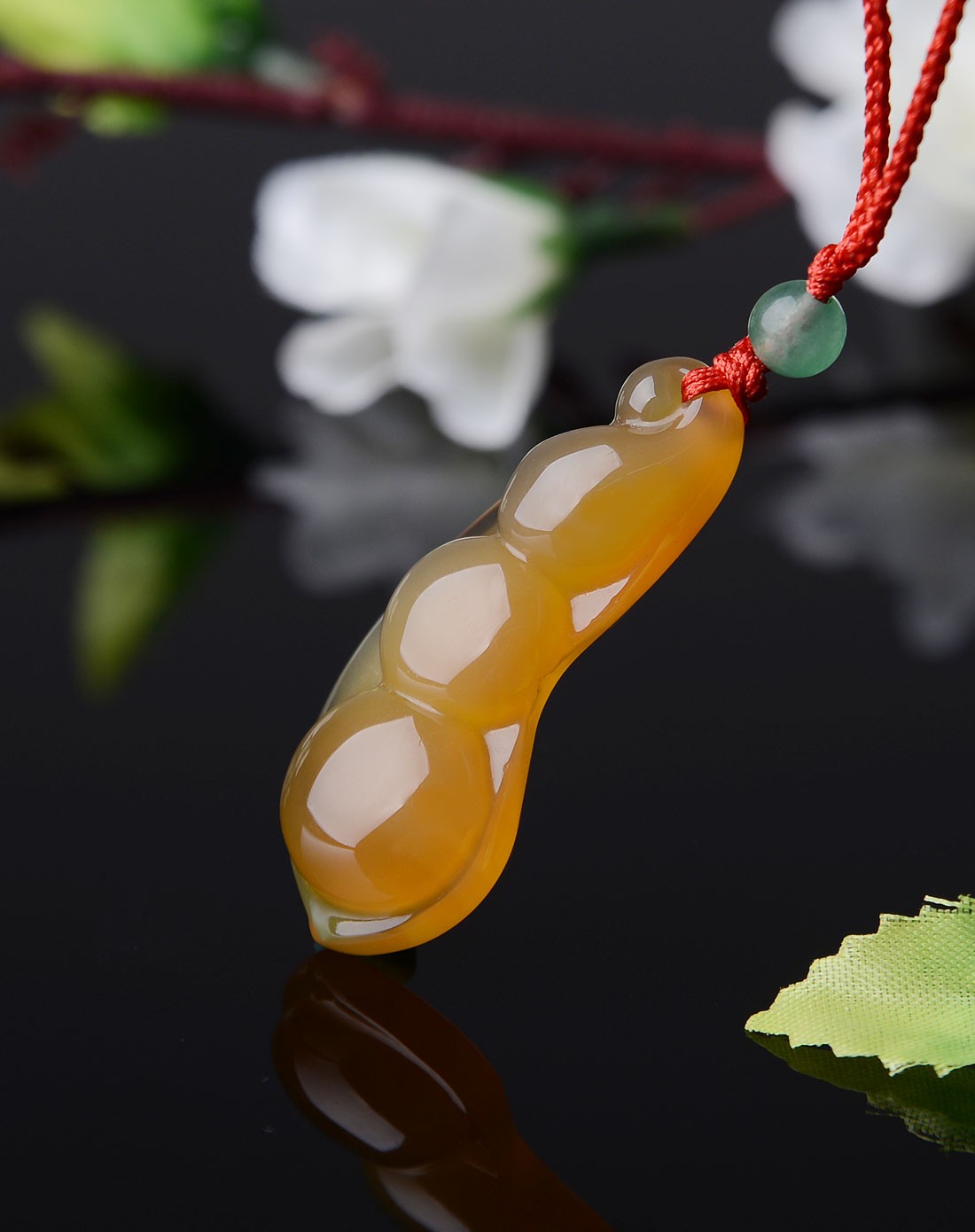 冰种黄玉髓福豆吊坠(附证书)