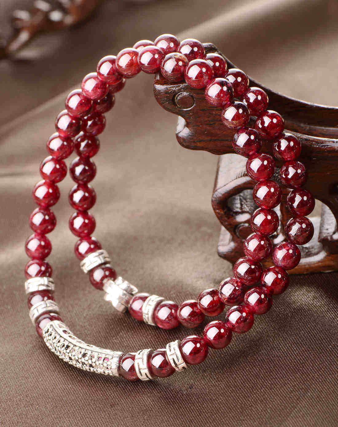 石榴石配银饰花朵两圈手链附证书