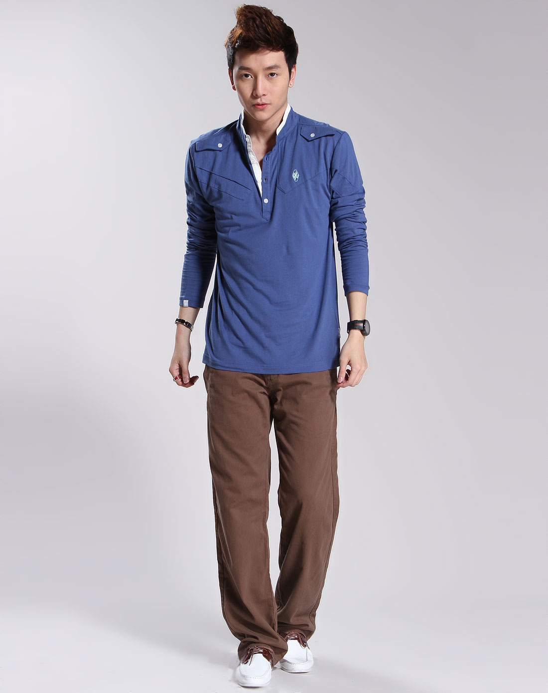 宝石蓝色时尚长袖polo衫