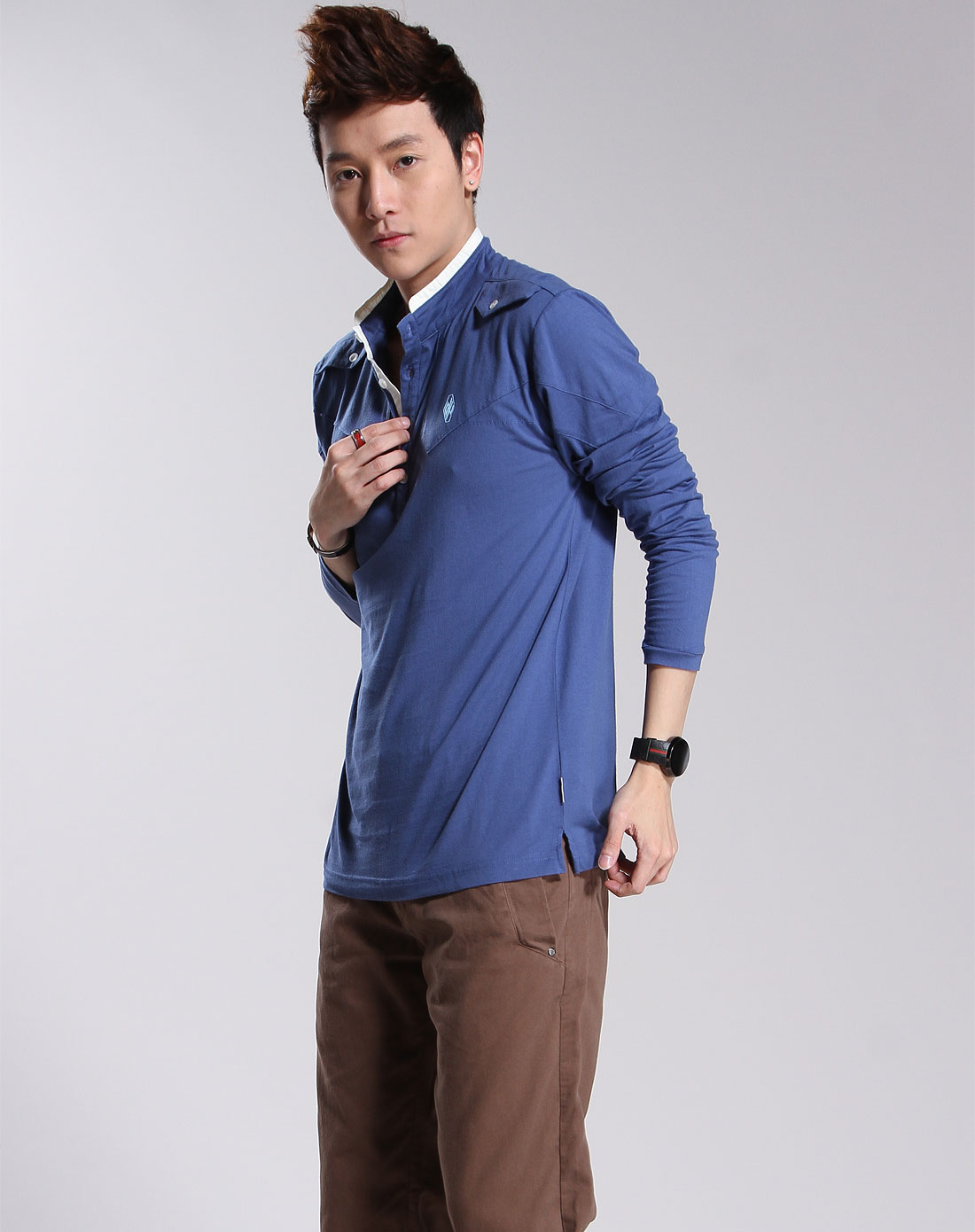 宝石蓝色时尚长袖polo衫