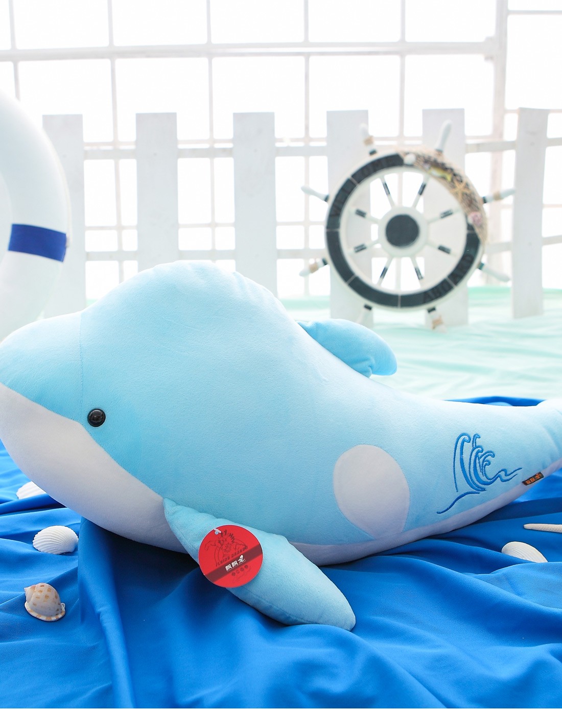 蓝色海豚恋人公仔抱枕